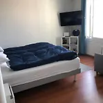 아파트 Two Bedroom View To The Sea Glassed Balcony Free Private Parking 케미