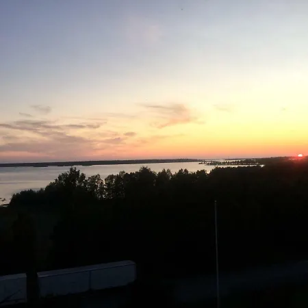 Two Bedroom View To The Sea Glassed Balcony Free Private Parking *