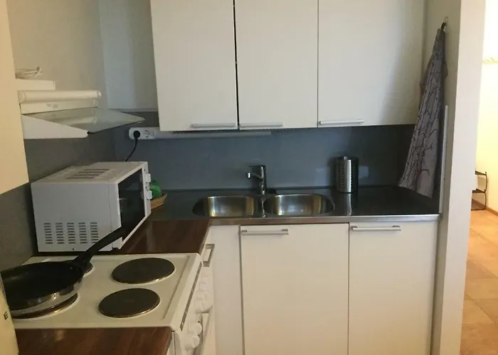 Two Bedroom View To The Sea Glassed Balcony Free Private Parking ケミ